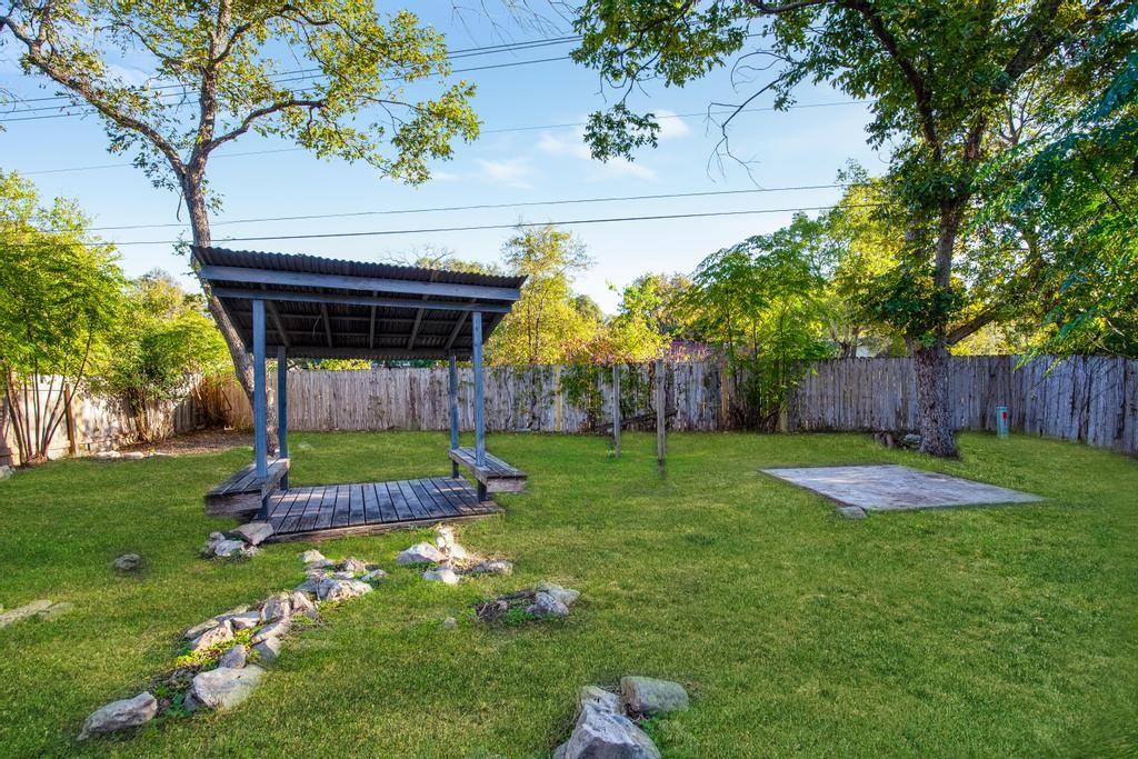 9427 Braeburn Gln, Austin, TX 78729