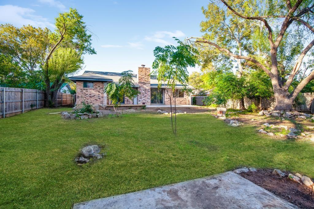 9427 Braeburn Gln, Austin, TX 78729