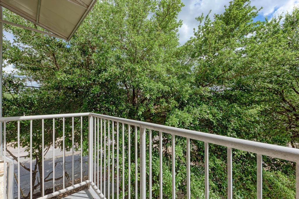 2401 E 6th St # 3046, Austin, TX 78702