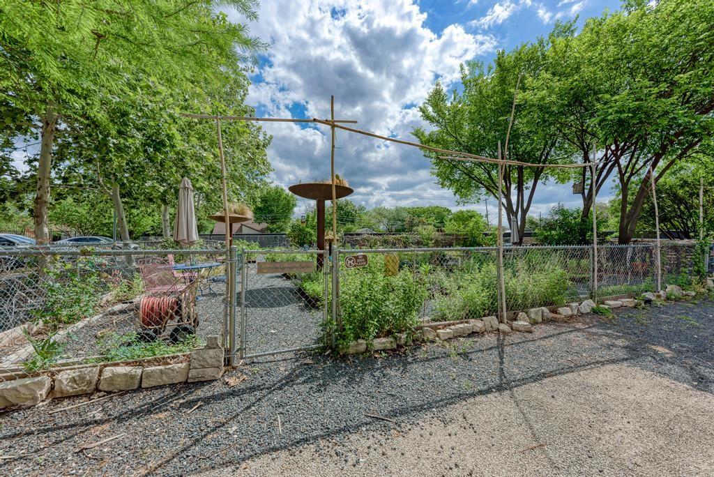 2401 E 6th St # 3046, Austin, TX 78702
