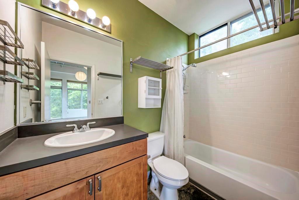2401 E 6th St # 3046, Austin, TX 78702