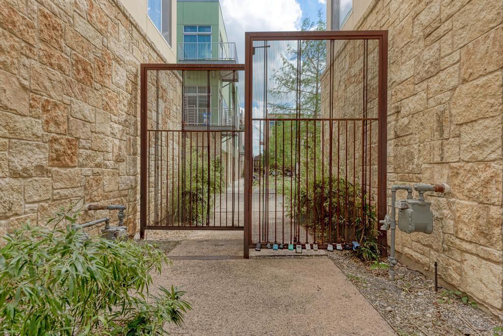 2401 E 6th St # 3046, Austin, TX 78702