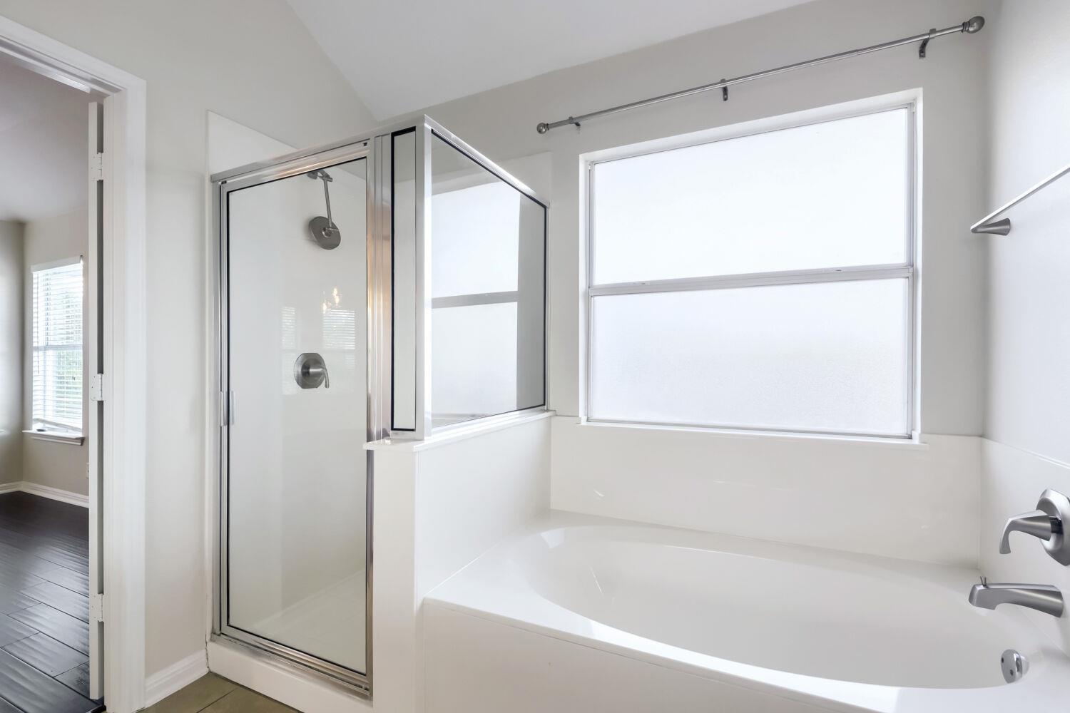 8215 Menlo Park Pl, Round Rock, TX 78681