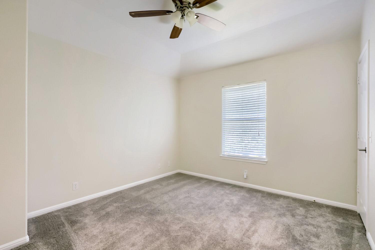 8215 Menlo Park Pl, Round Rock, TX 78681