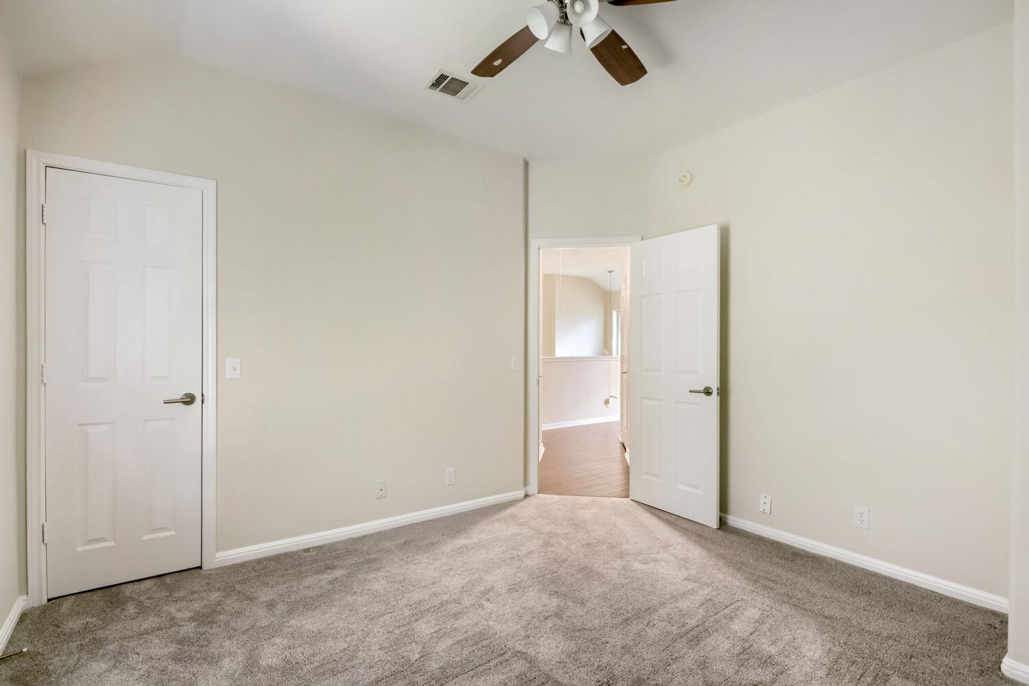 8215 Menlo Park Pl, Round Rock, TX 78681