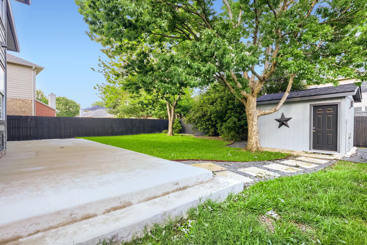 8215 Menlo Park Pl, Round Rock, TX 78681