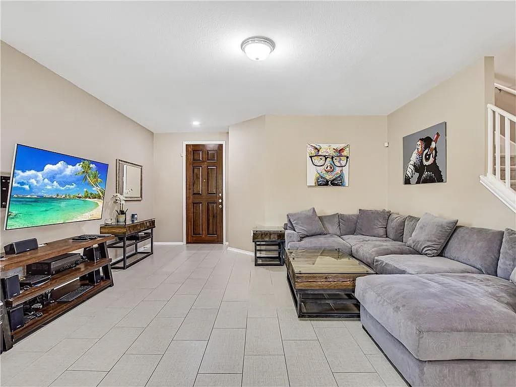 808 Sand Hill Branch Dr, Austin, TX 78748