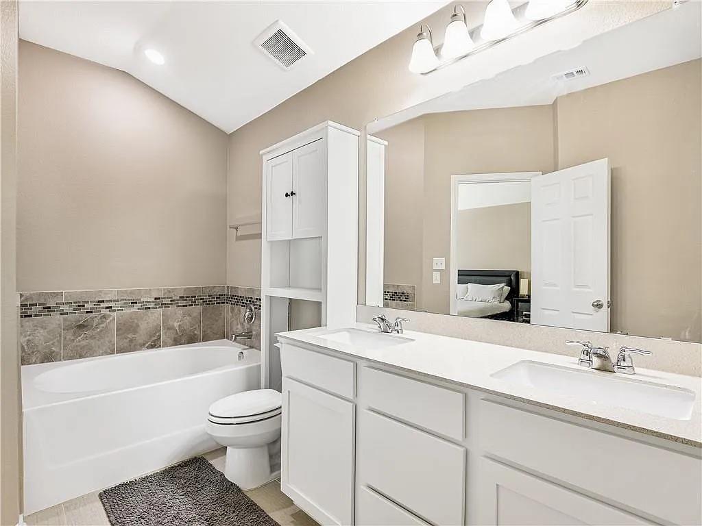 808 Sand Hill Branch Dr, Austin, TX 78748