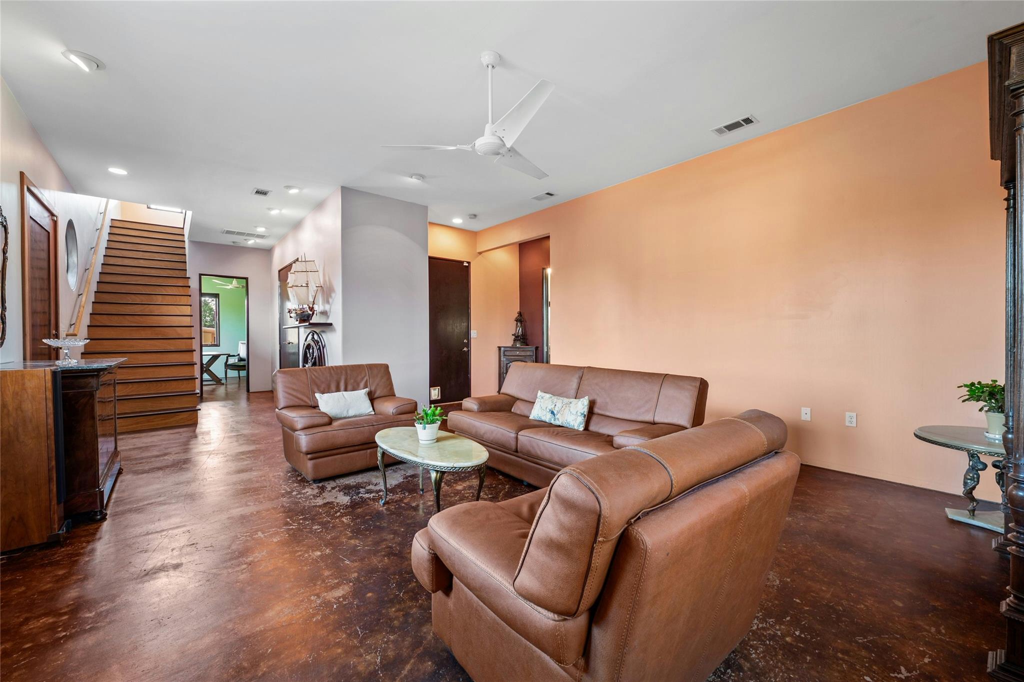20111 Colby Hill Dr, Spicewood, TX 78669