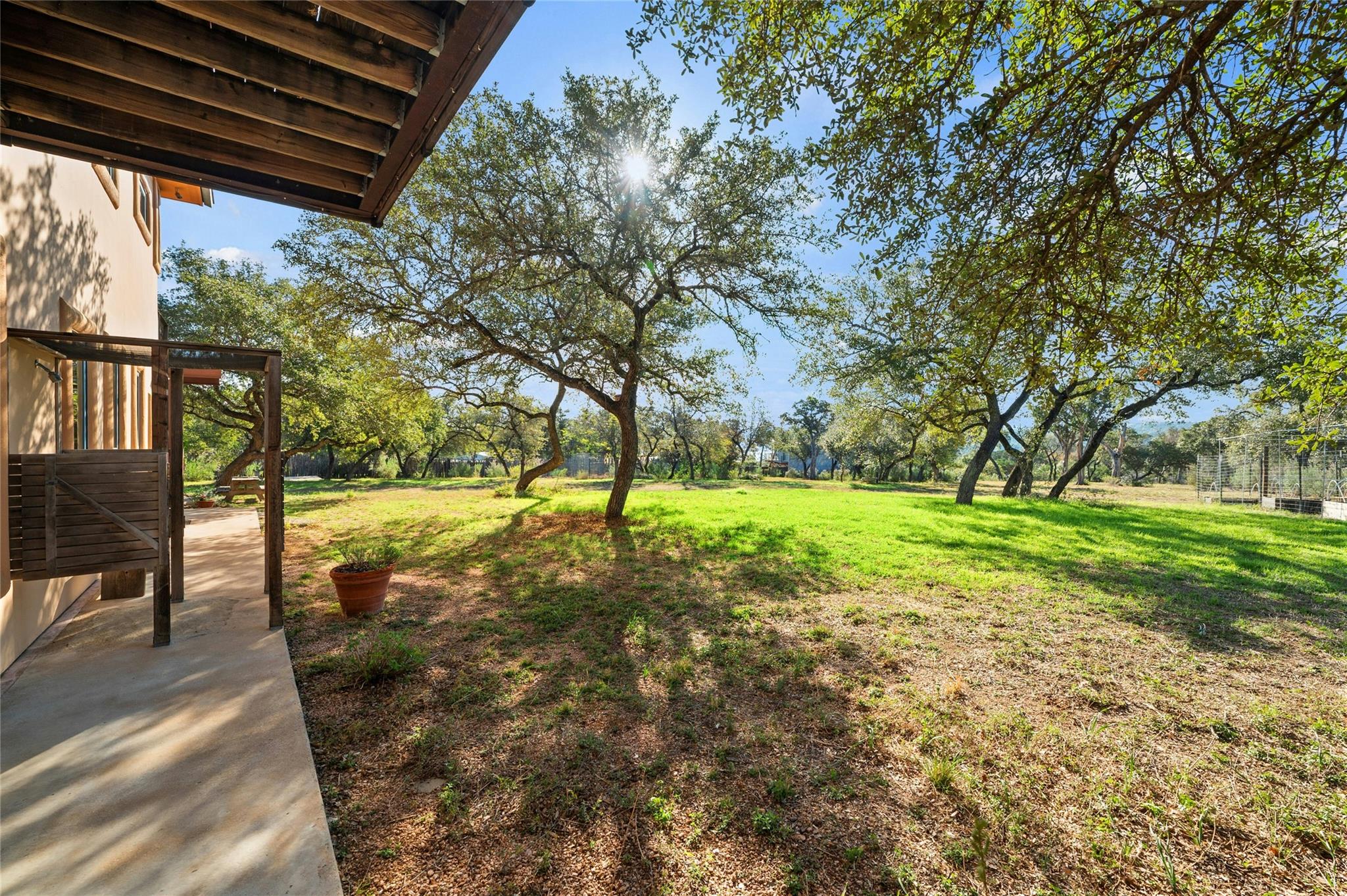 20111 Colby Hill Dr, Spicewood, TX 78669