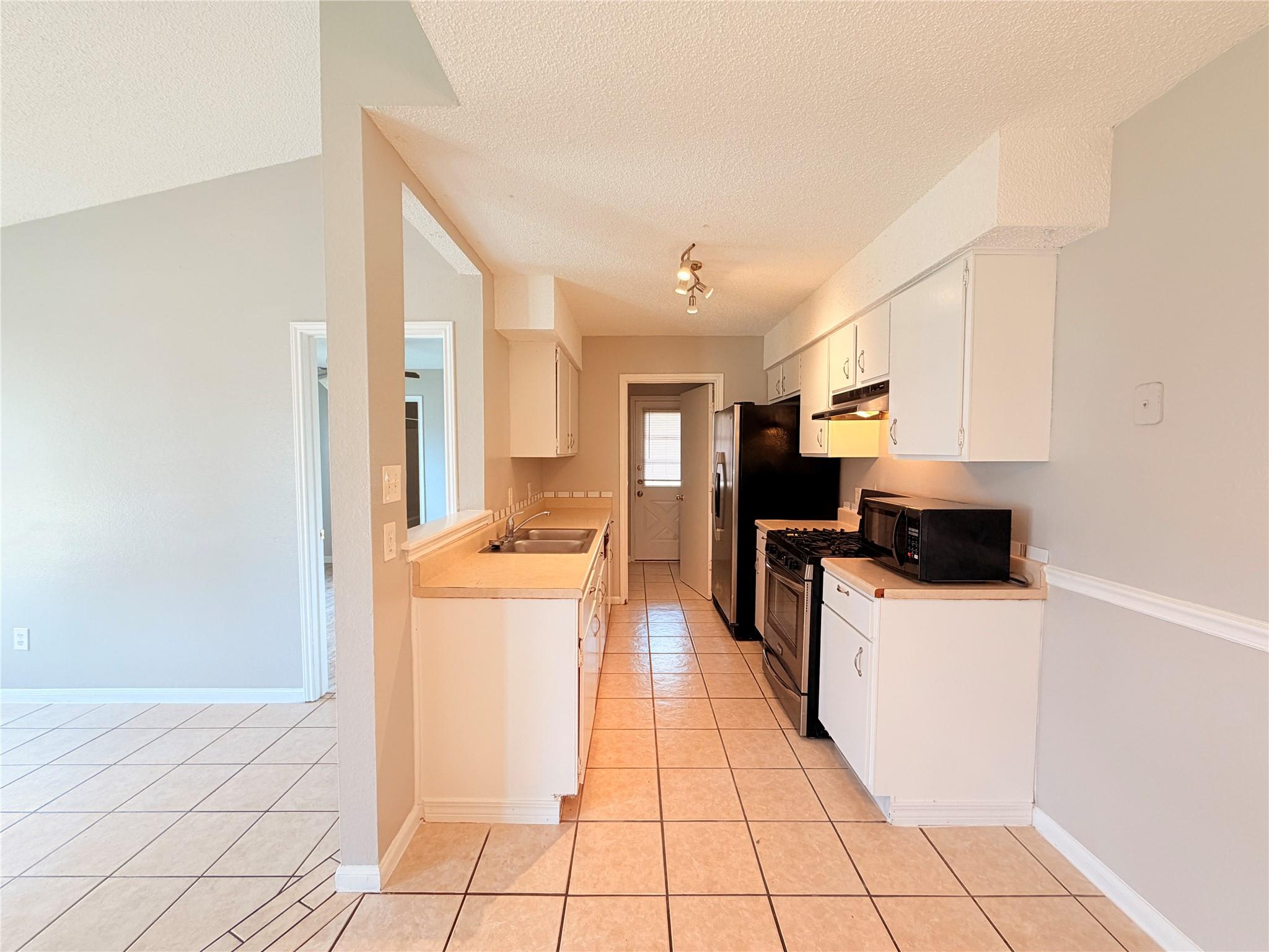 14200 Sussman Ct # A, Austin, TX 78728