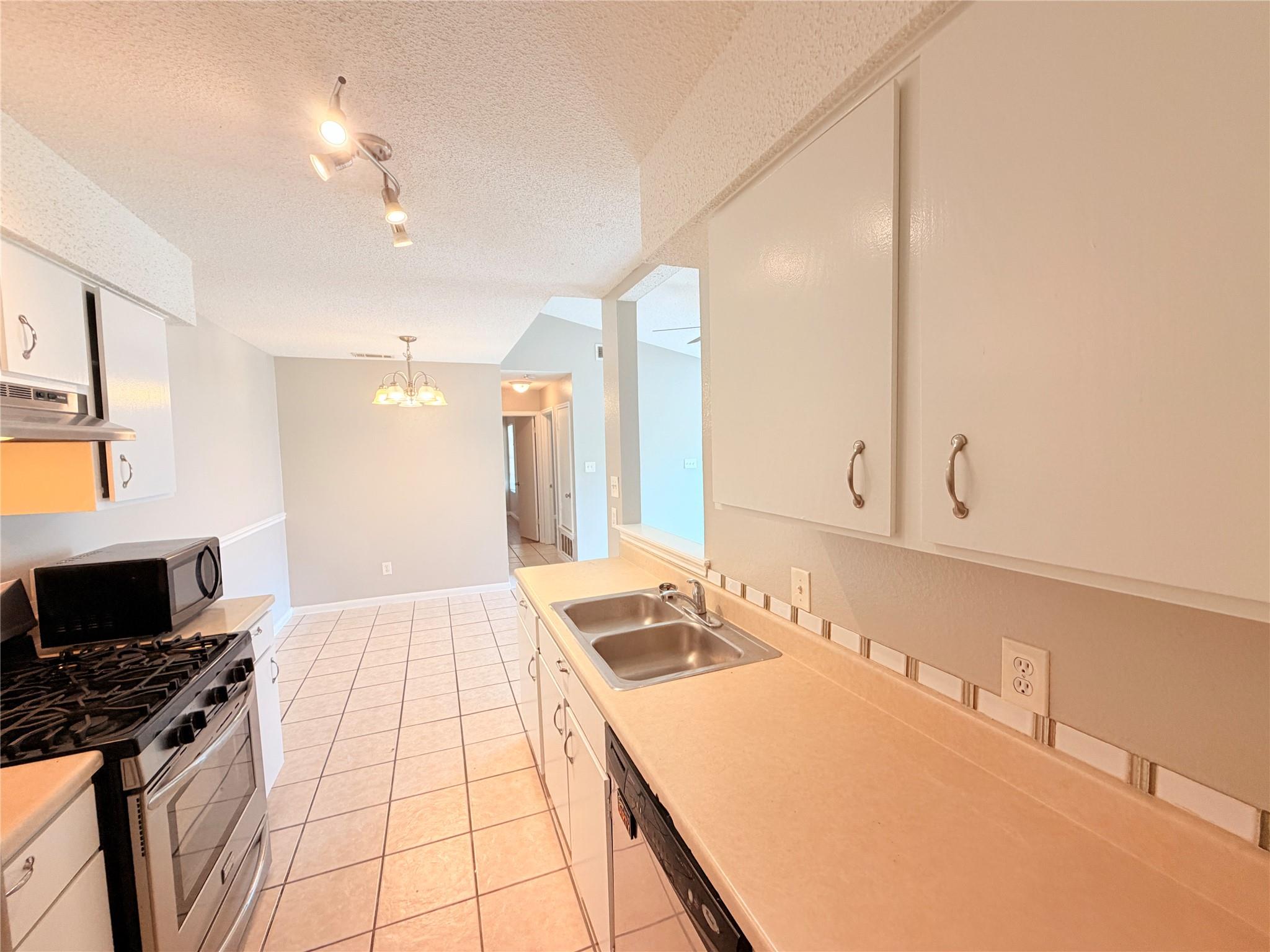 14200 Sussman Ct # A, Austin, TX 78728