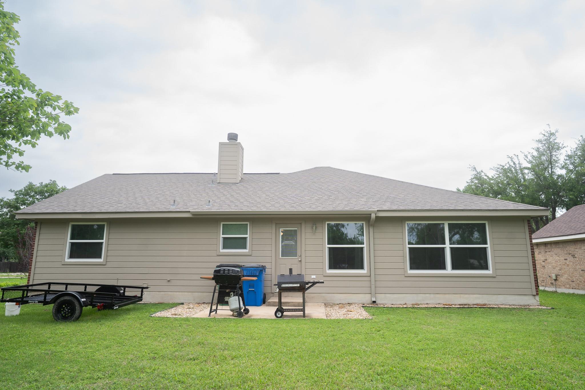 3209 Crystal Cir, Taylor, TX 76574