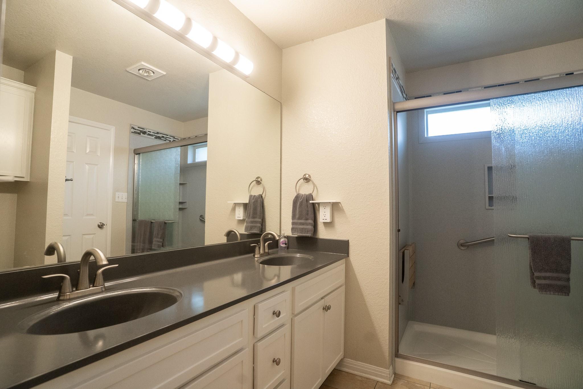 3209 Crystal Cir, Taylor, TX 76574