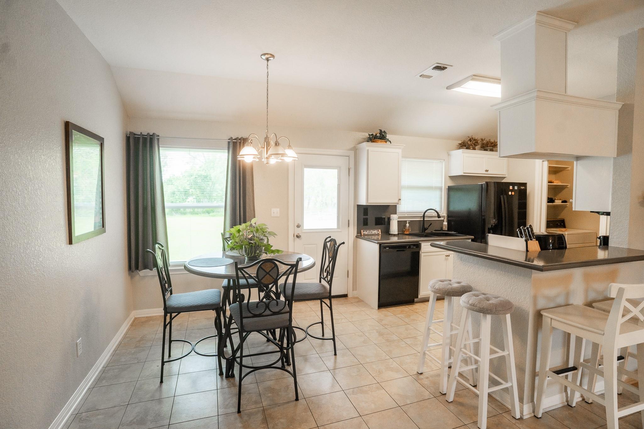 3209 Crystal Cir, Taylor, TX 76574