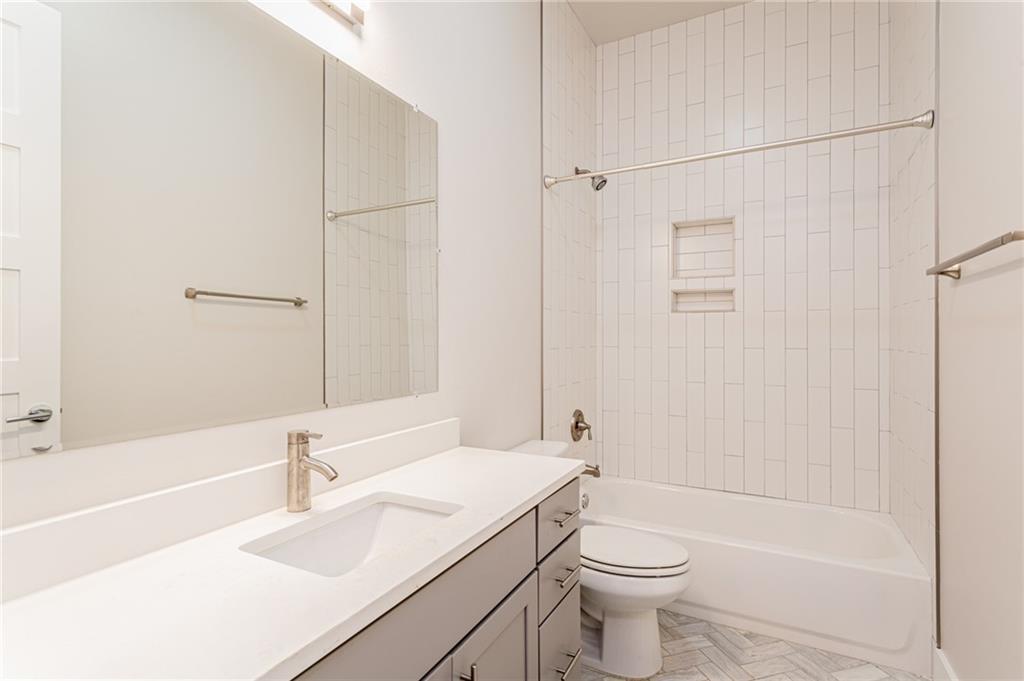 2509 Del Curto Rd # B, Austin, TX 78704