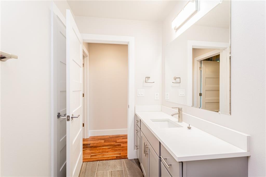 2509 Del Curto Rd # B, Austin, TX 78704