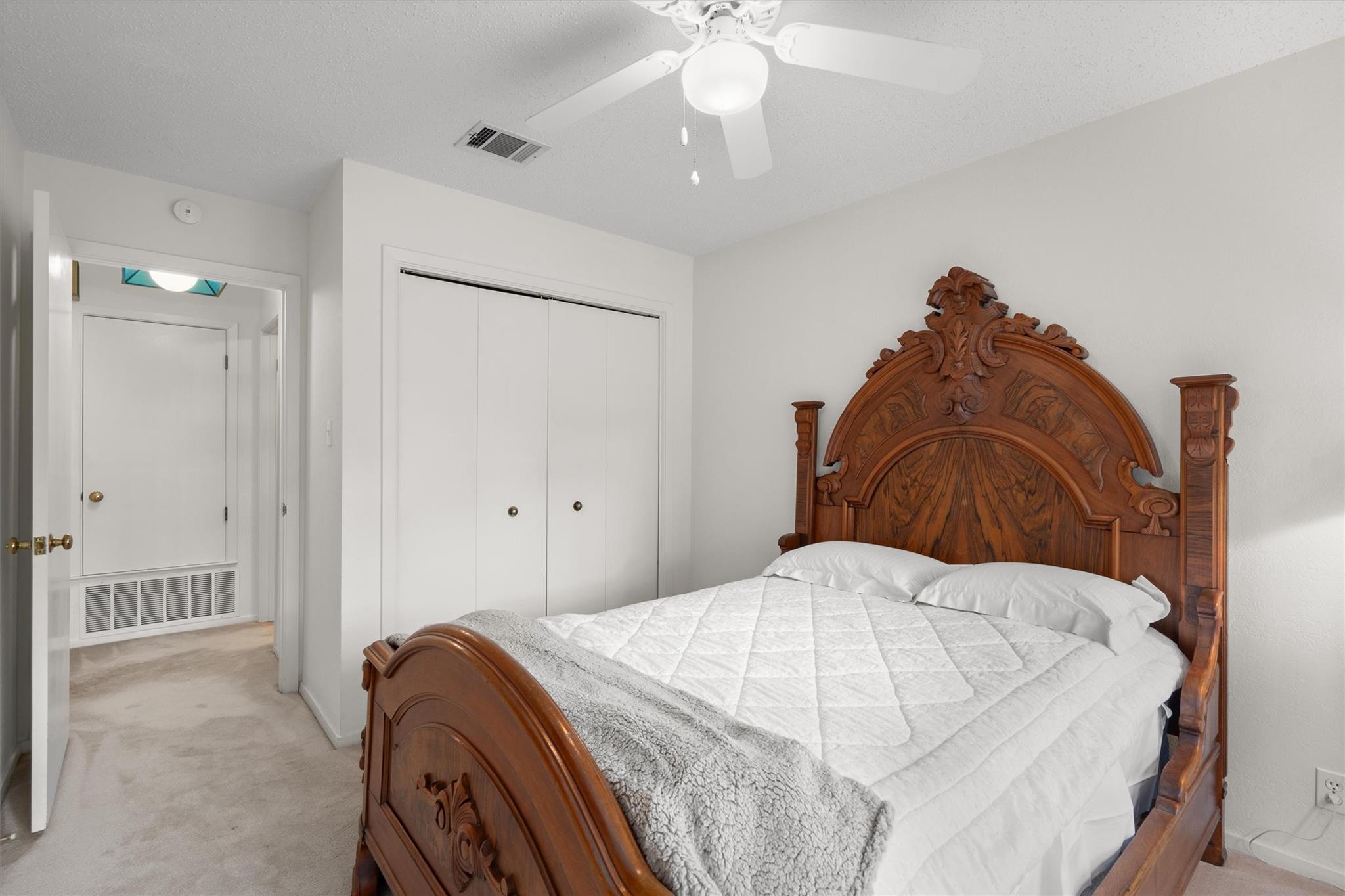 5724 N SCOUT ISLAND Cir, Austin, TX 78731