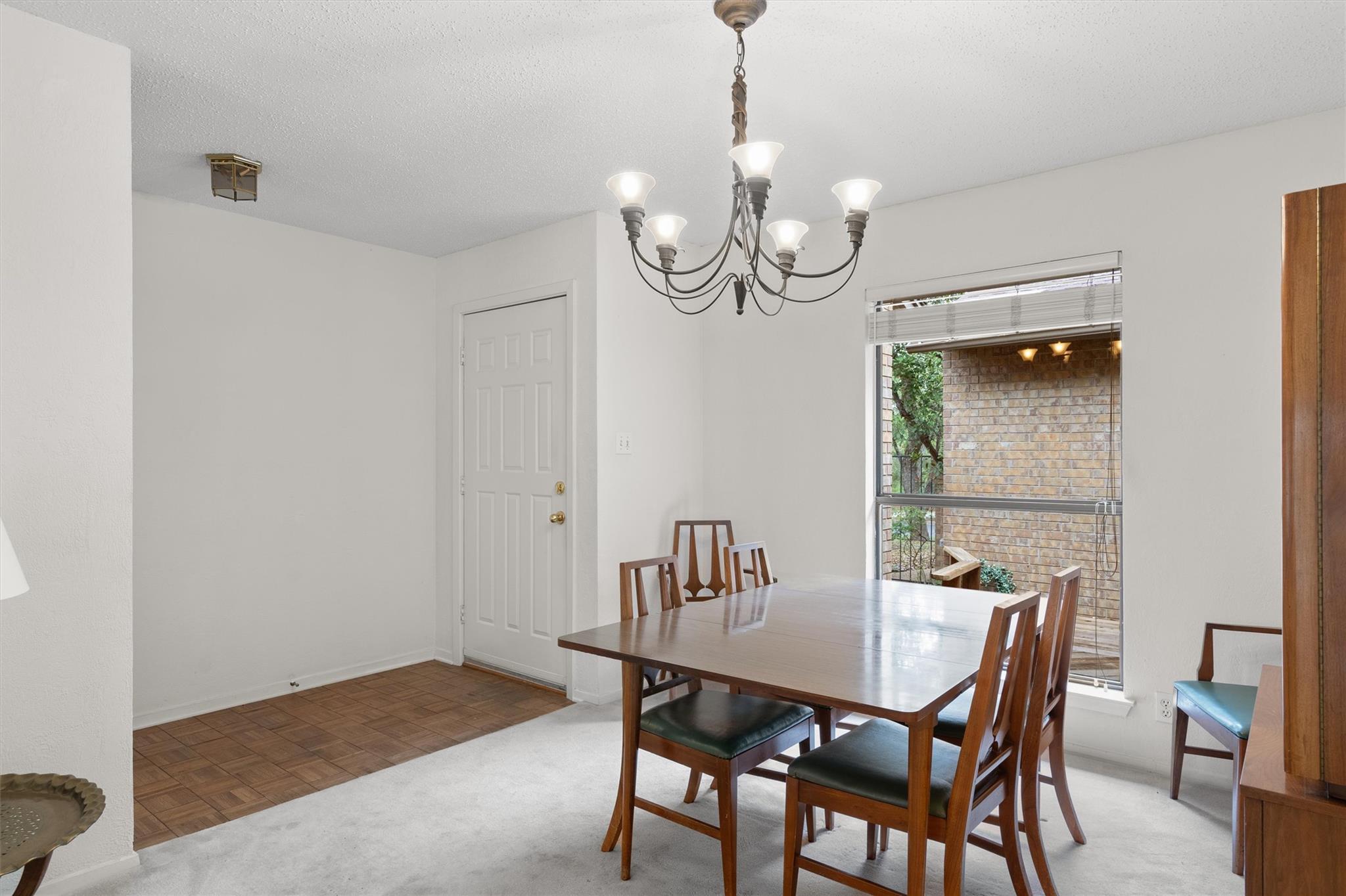 5724 N SCOUT ISLAND Cir, Austin, TX 78731