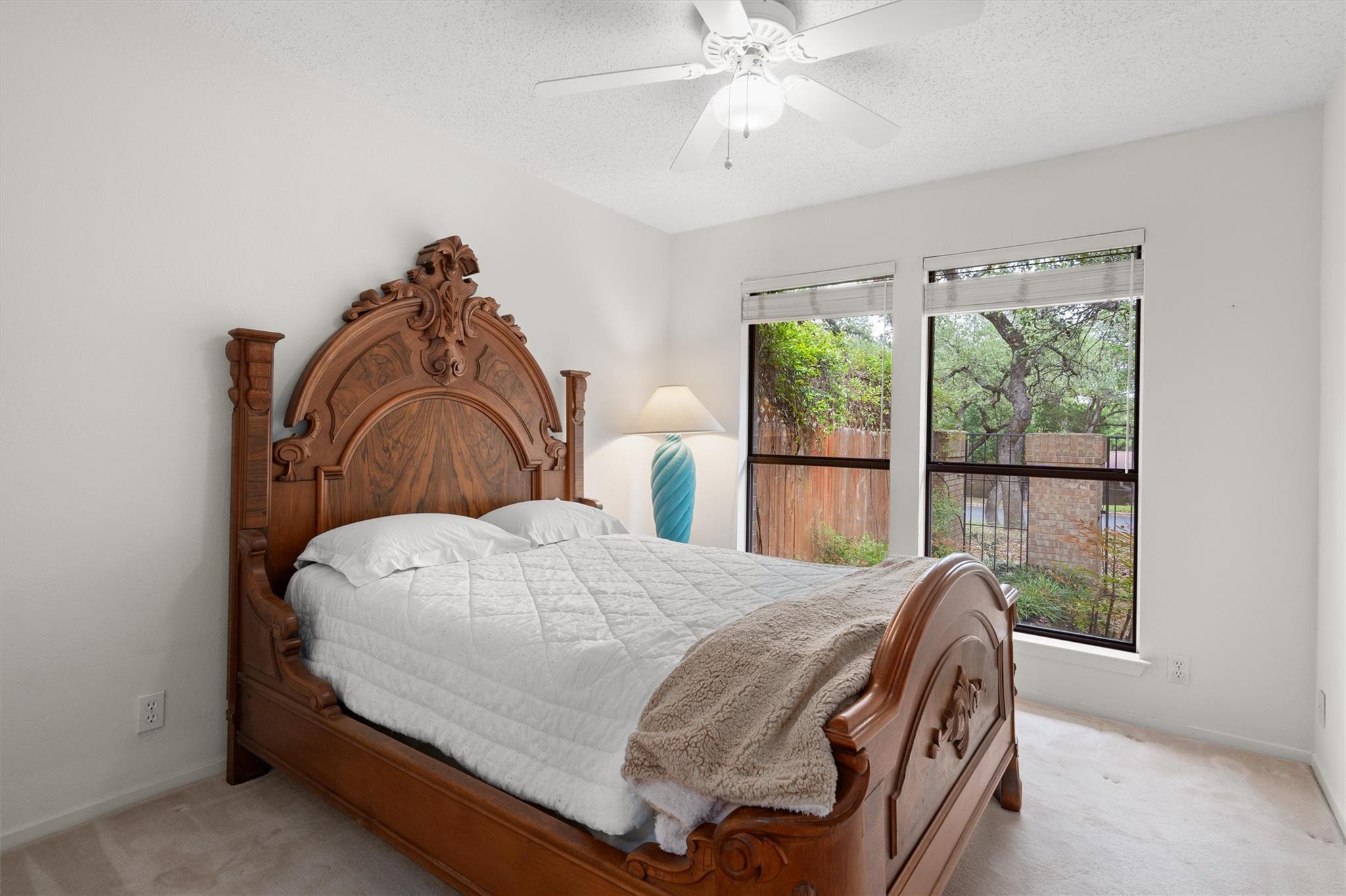 5724 N SCOUT ISLAND Cir, Austin, TX 78731