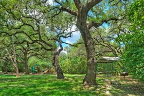 5724 N SCOUT ISLAND Cir, Austin, TX 78731