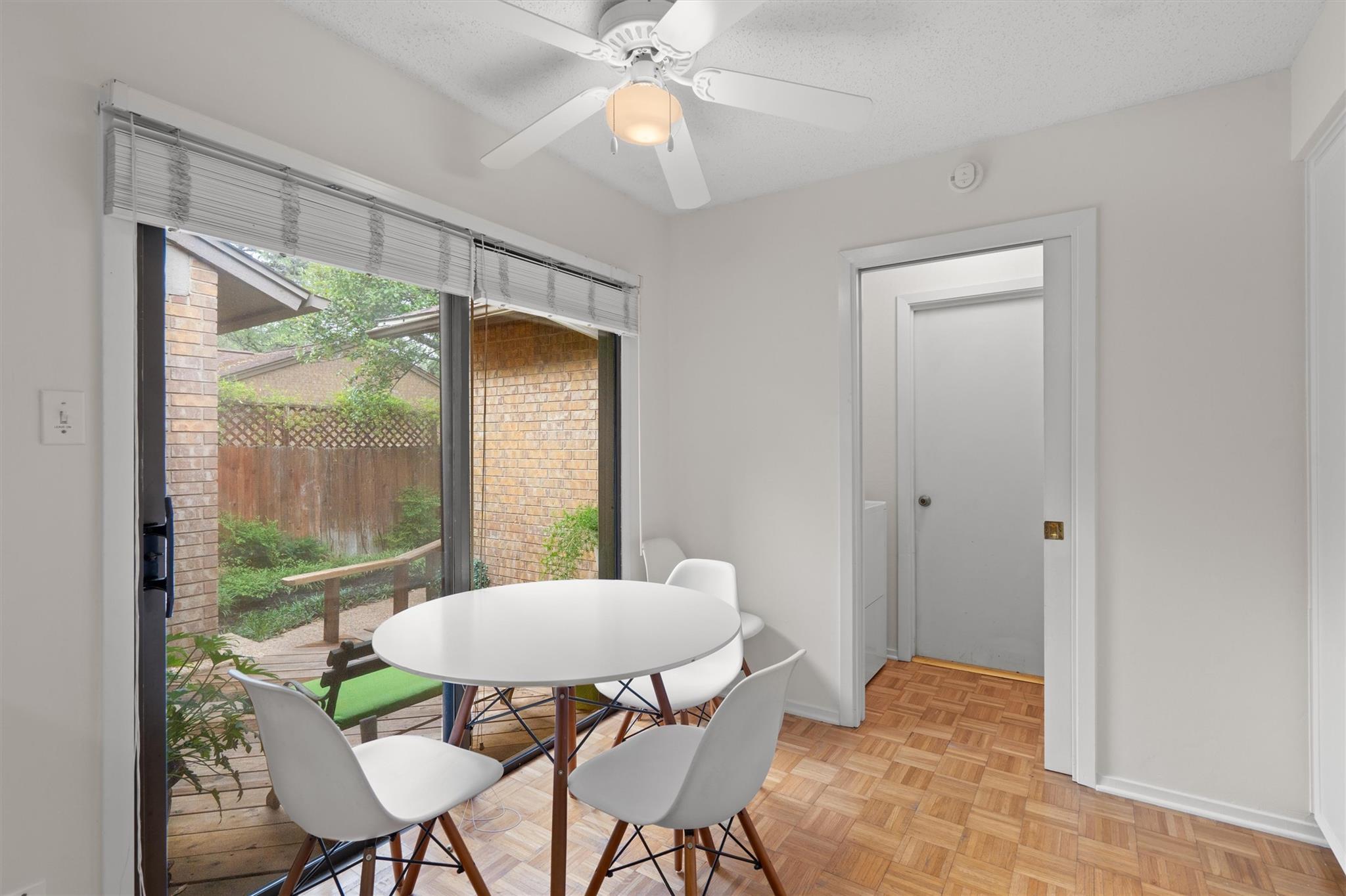 5724 N SCOUT ISLAND Cir, Austin, TX 78731