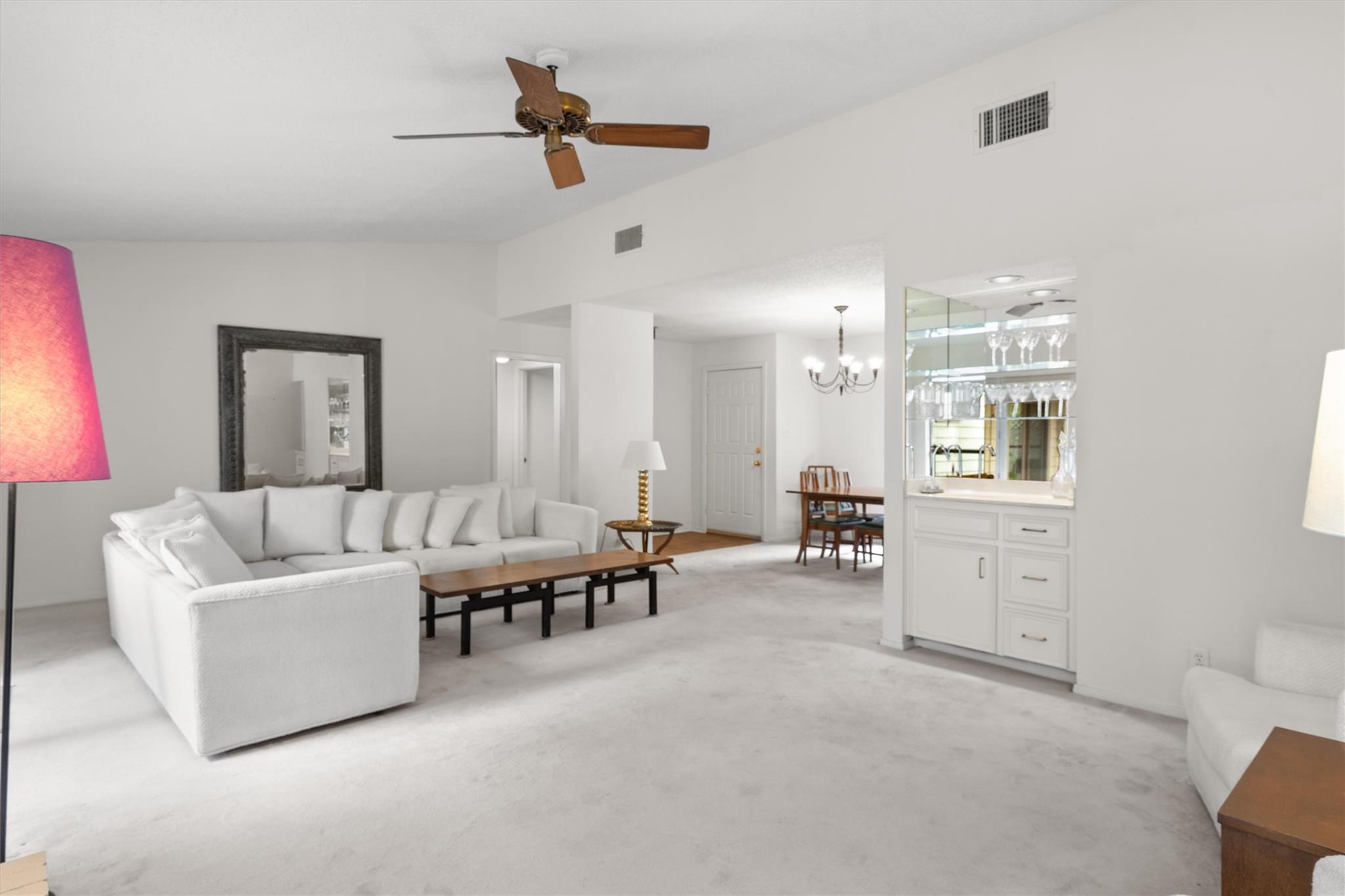 5724 N SCOUT ISLAND Cir, Austin, TX 78731