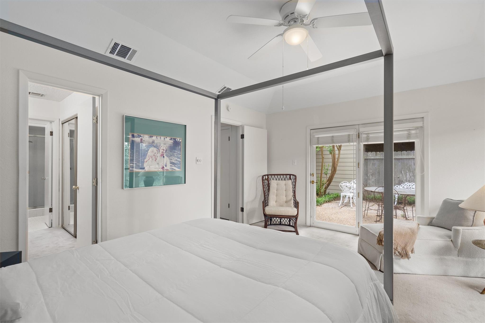 5724 N SCOUT ISLAND Cir, Austin, TX 78731