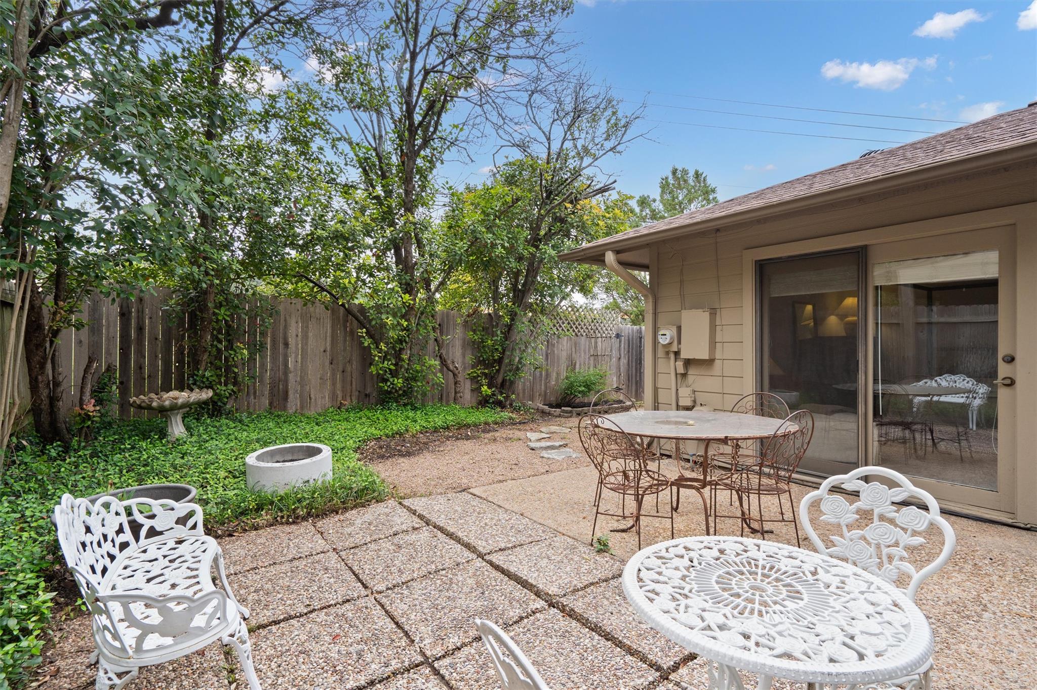 5724 N SCOUT ISLAND Cir, Austin, TX 78731