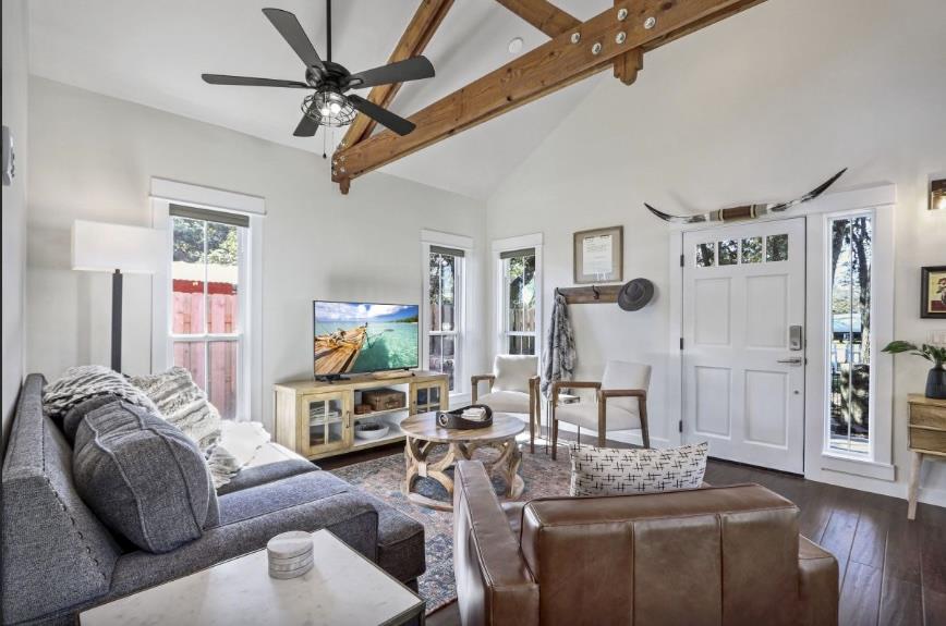 241 Haydon St, Dripping Springs, TX 78620