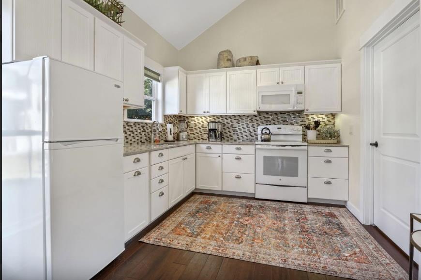 241 Haydon St, Dripping Springs, TX 78620