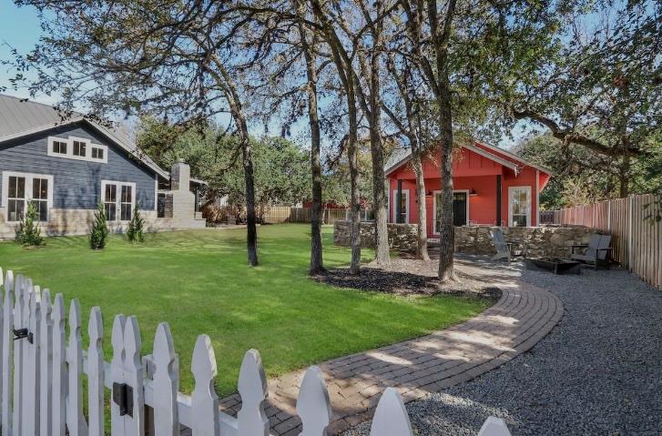 241 Haydon St, Dripping Springs, TX 78620