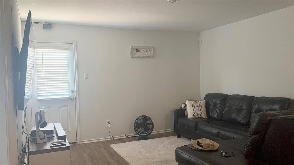 305 Mica Trl, Maxwell, TX 78656