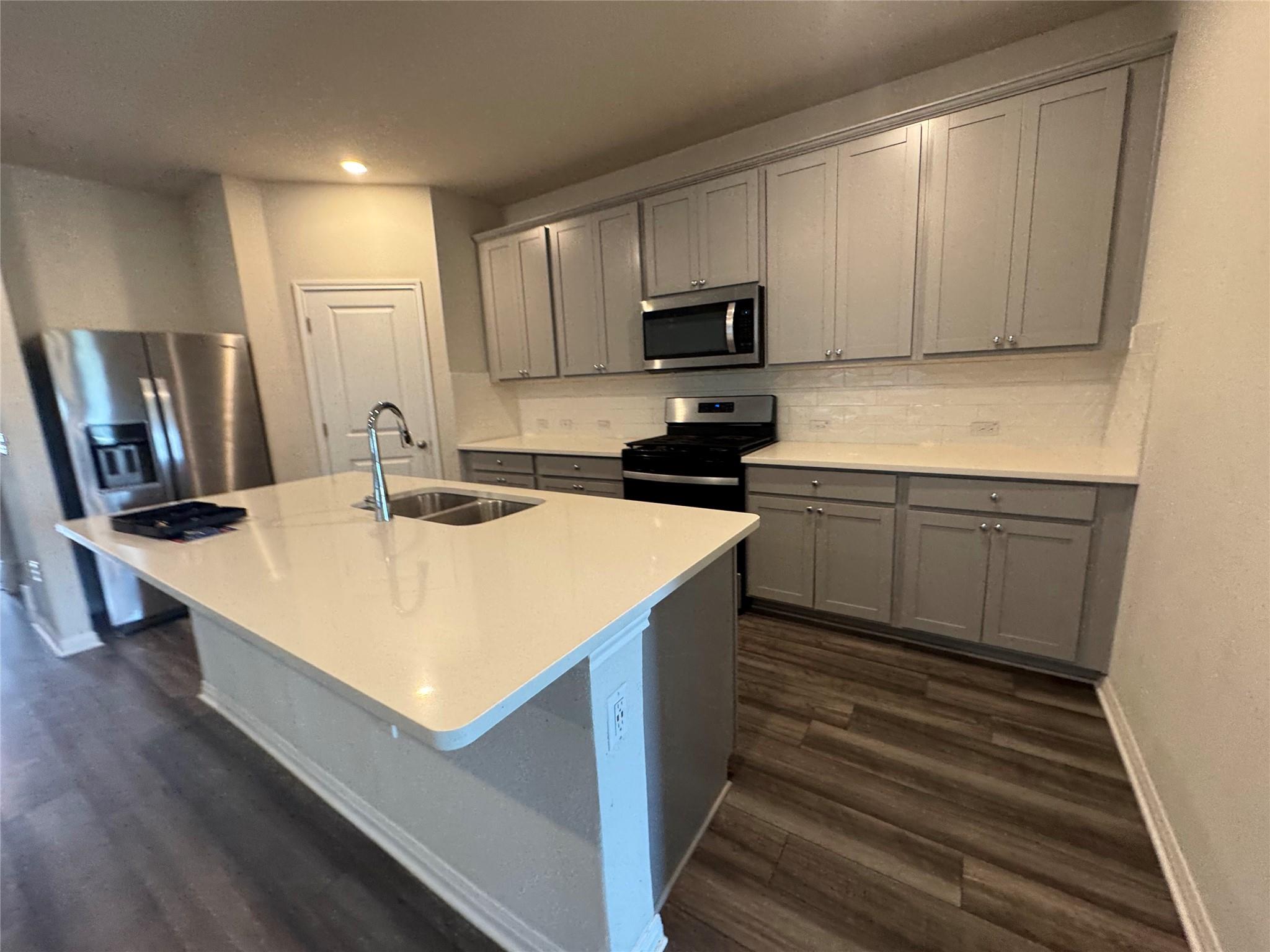 6400 Rounded Pebble Ln, Buda, TX 78610