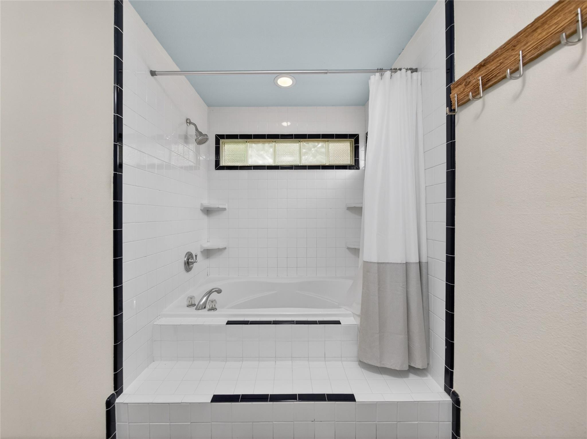 24203 Fulkes Rd, Leander, TX 78641