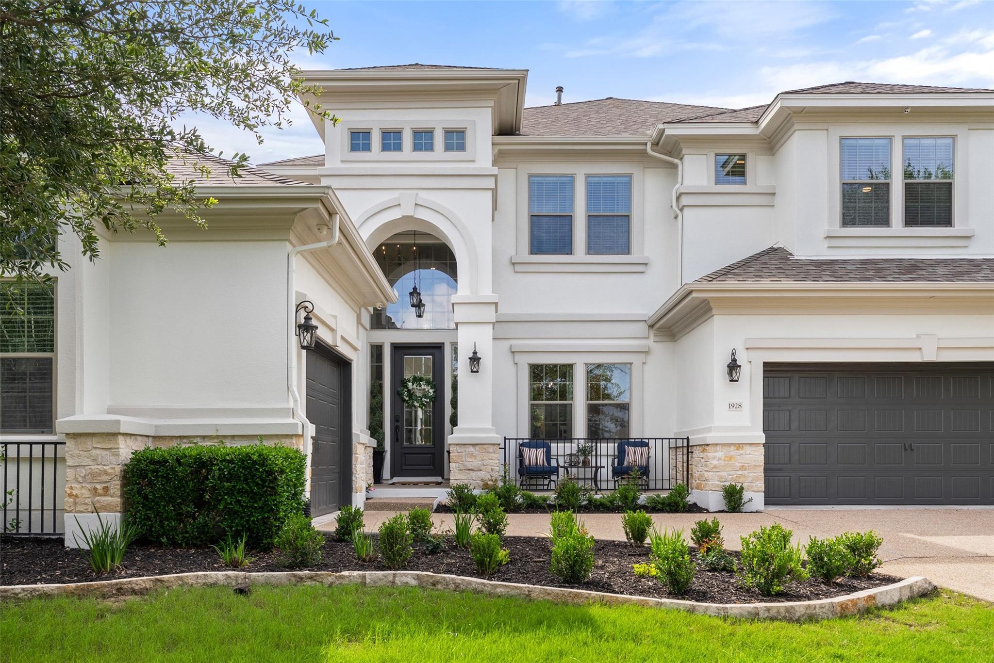 1928 Long Bow Dr, Leander, TX 78641