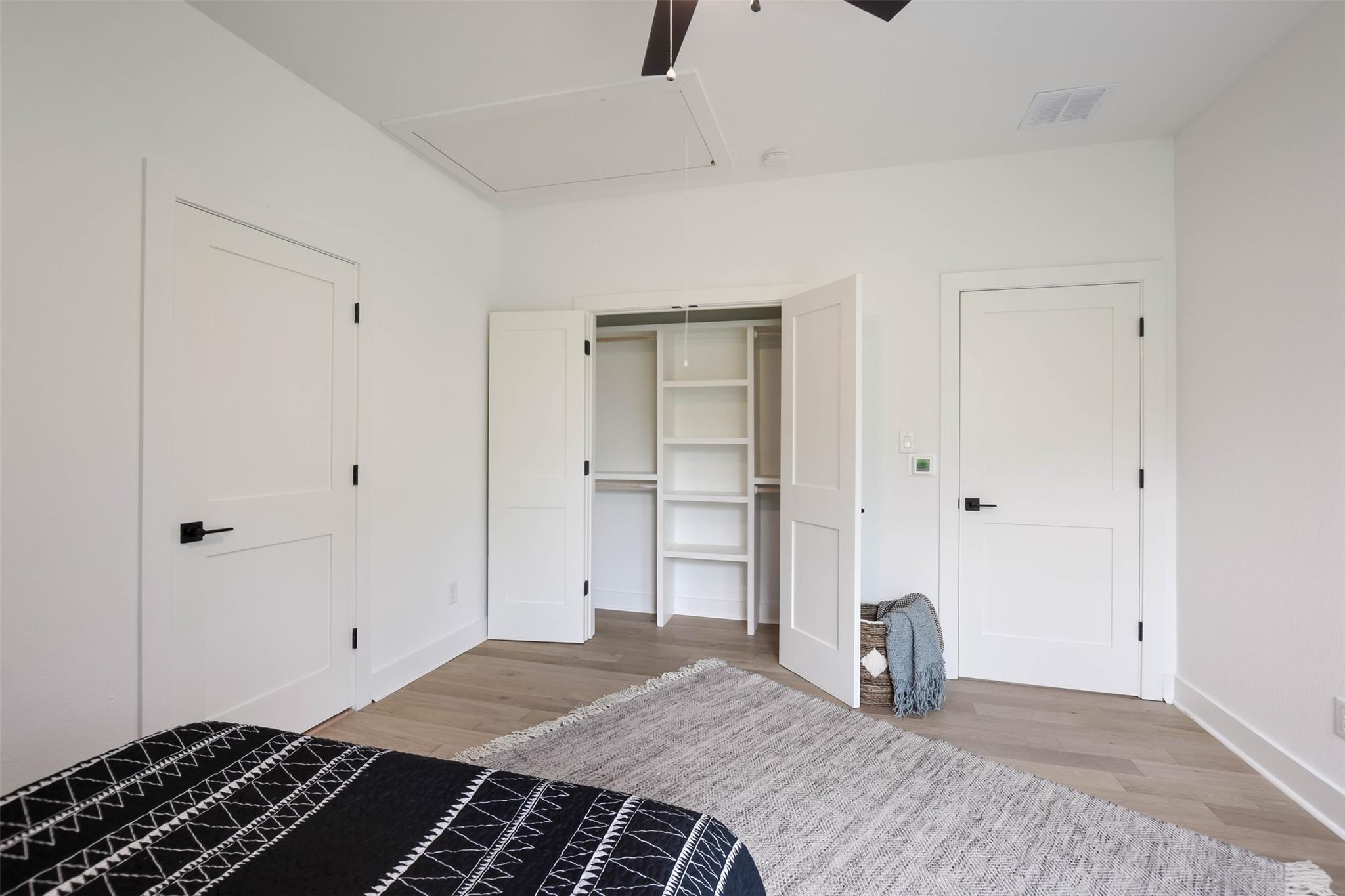 10901 W Lakeview Dr, Jonestown, TX 78645