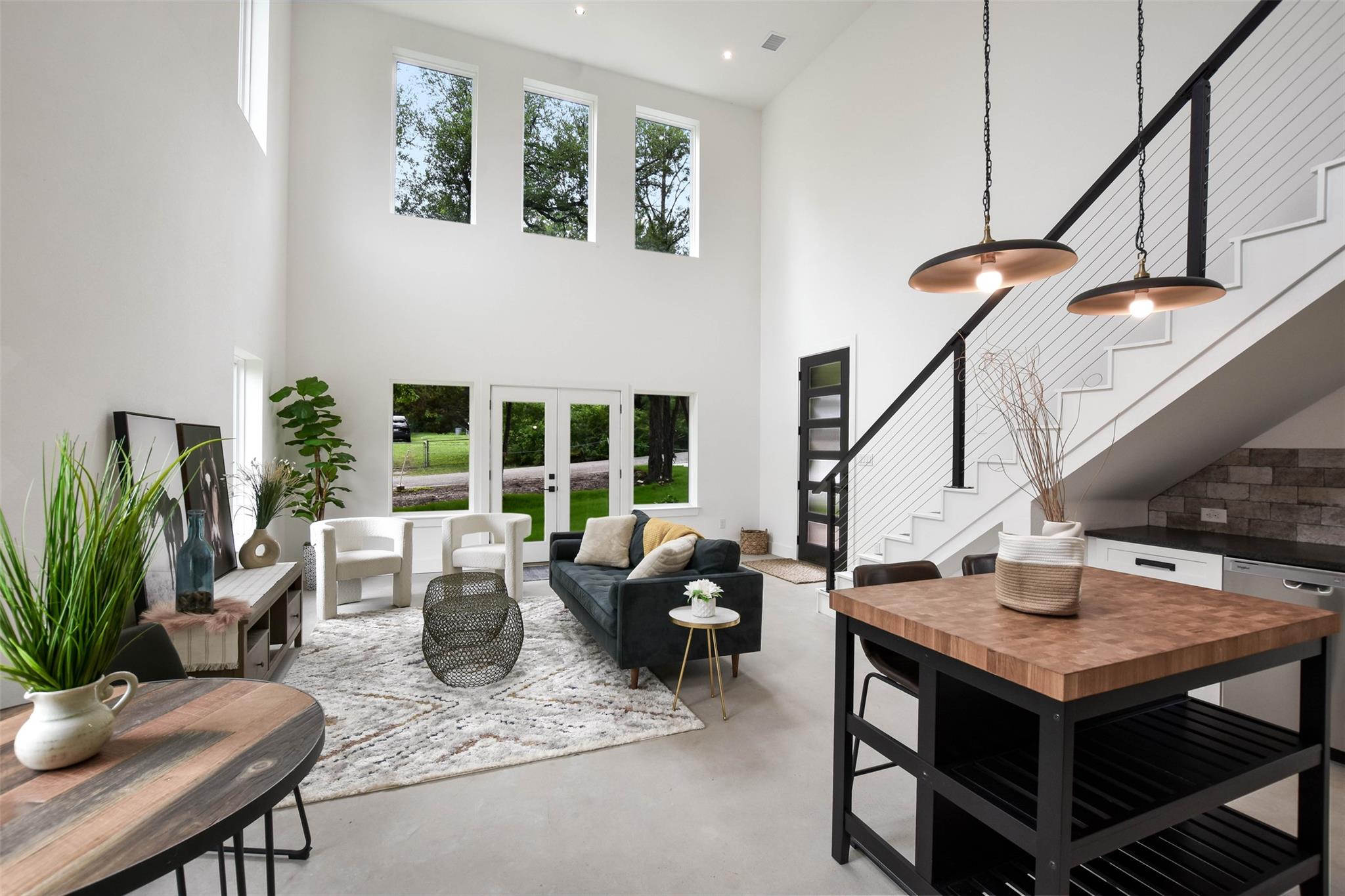 10901 W Lakeview Dr, Jonestown, TX 78645