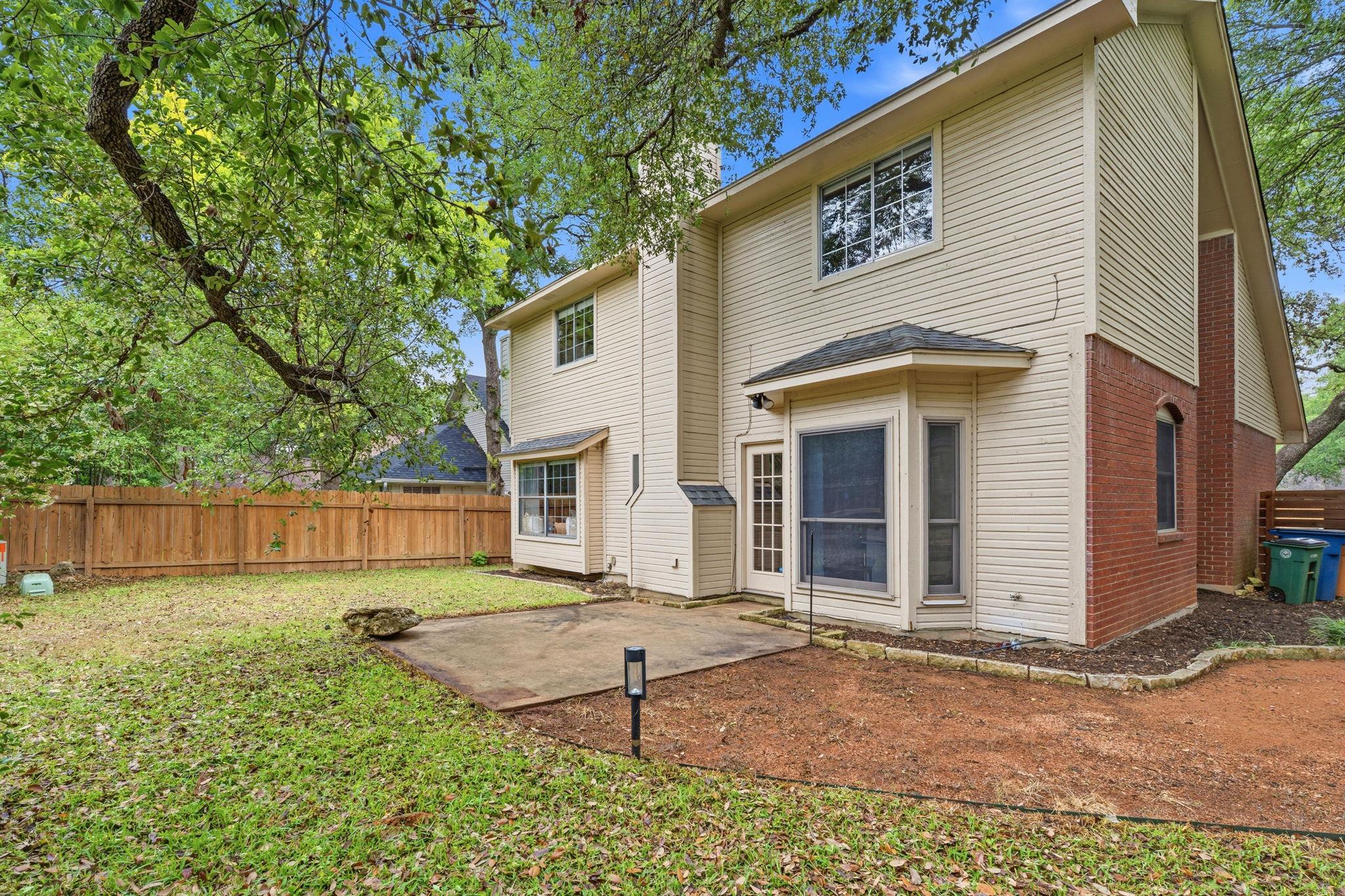 7302 John Blocker Dr, Austin, TX 78749