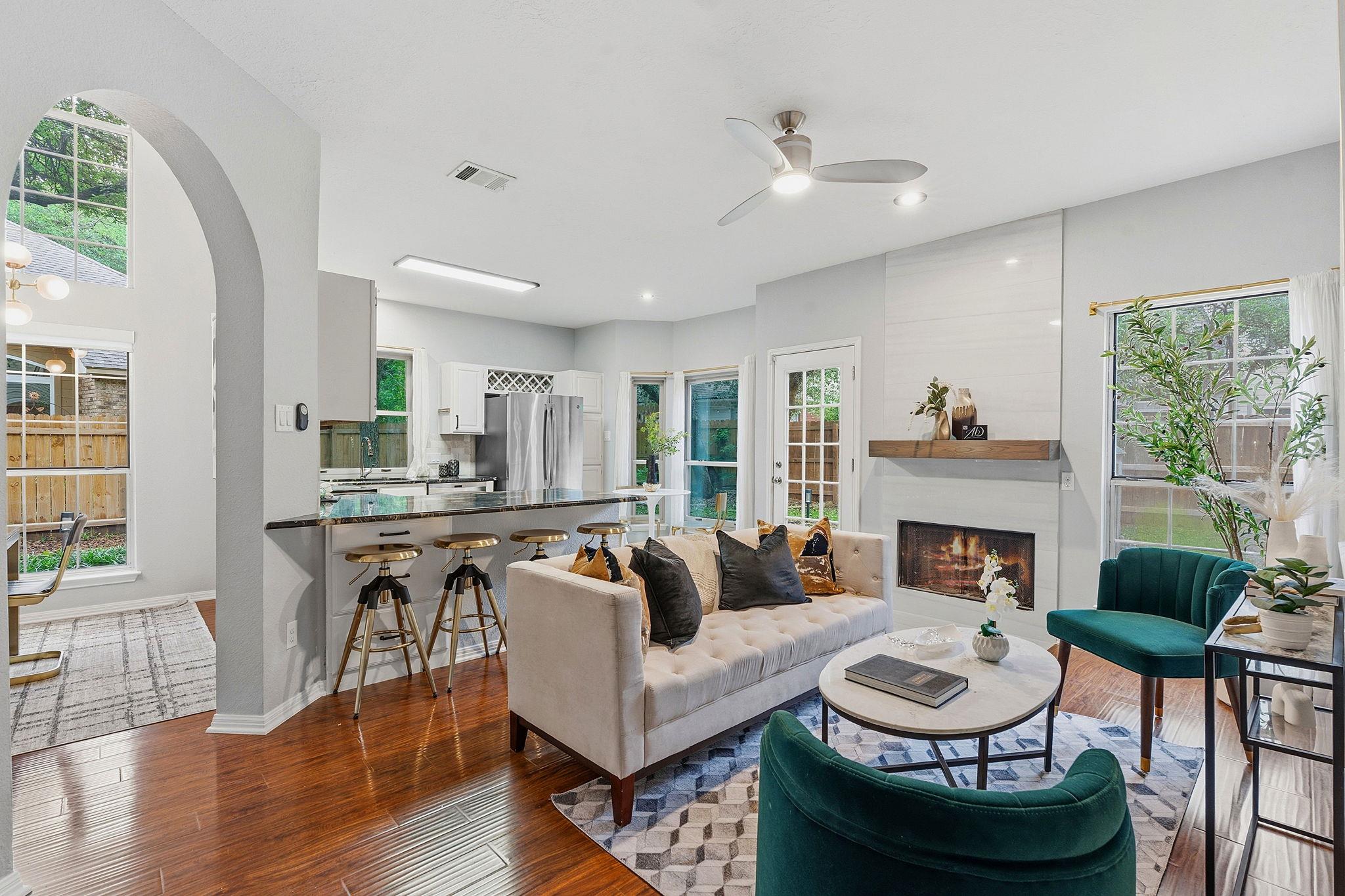 7302 John Blocker Dr, Austin, TX 78749