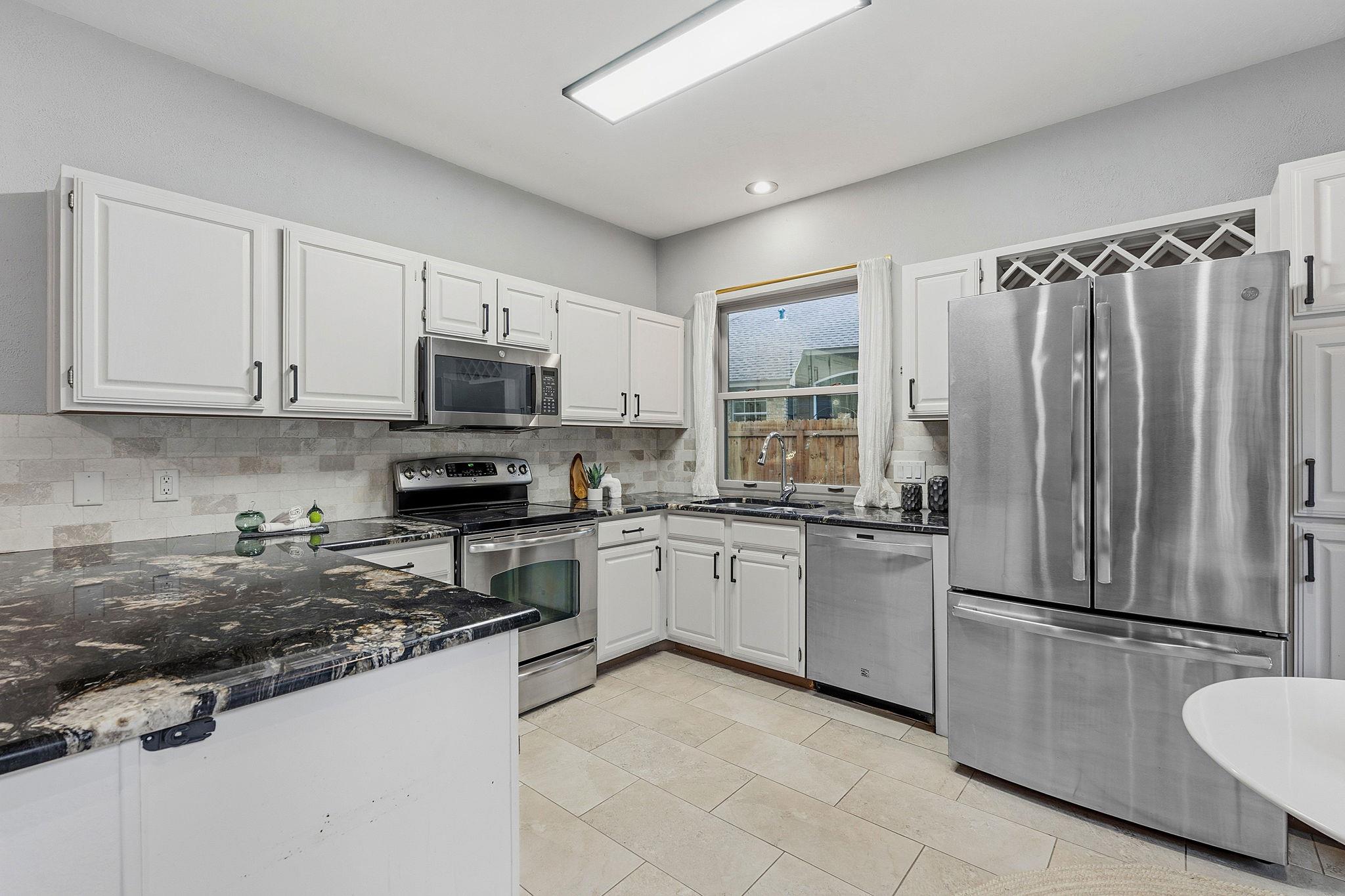 7302 John Blocker Dr, Austin, TX 78749