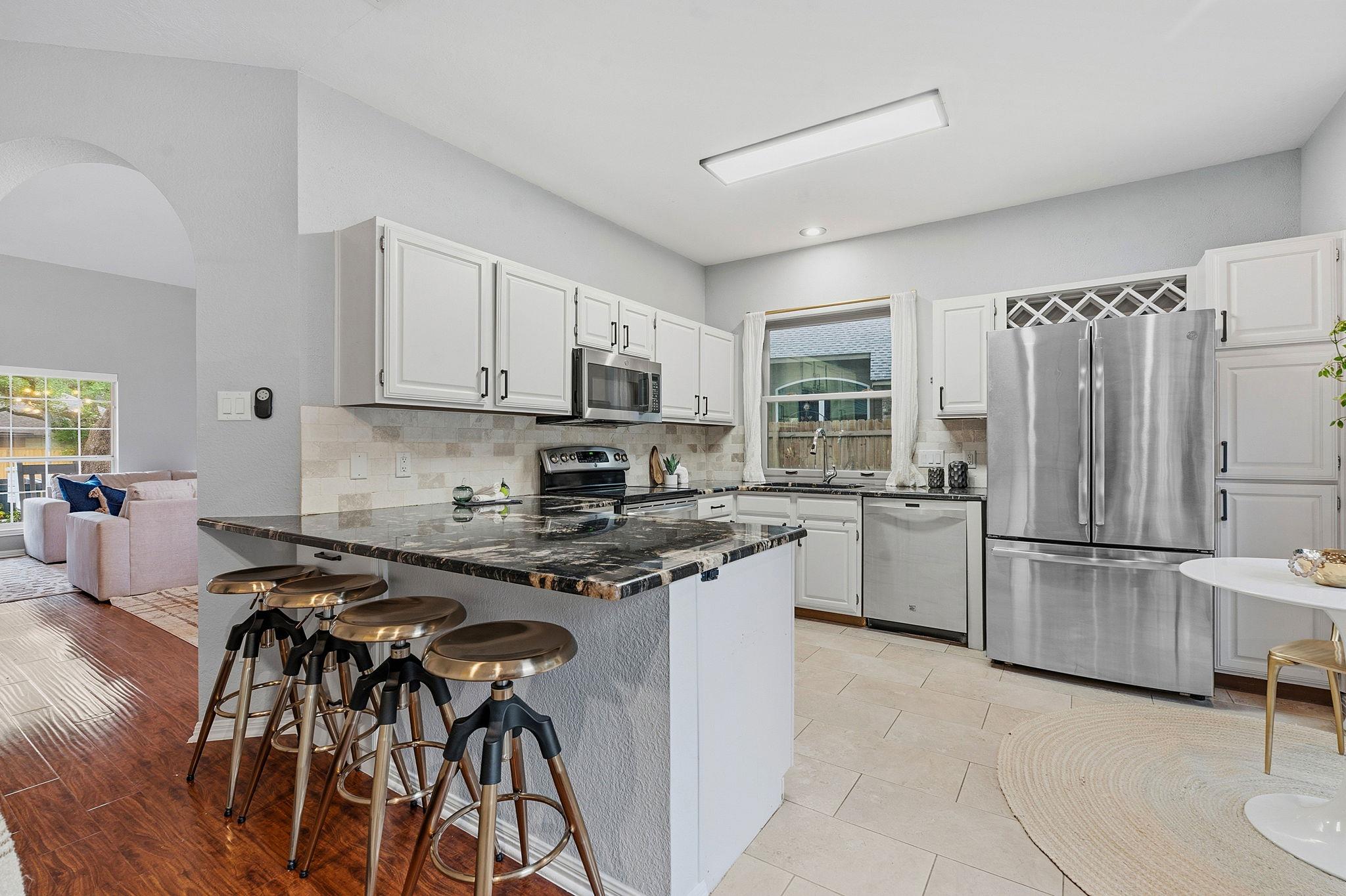 7302 John Blocker Dr, Austin, TX 78749