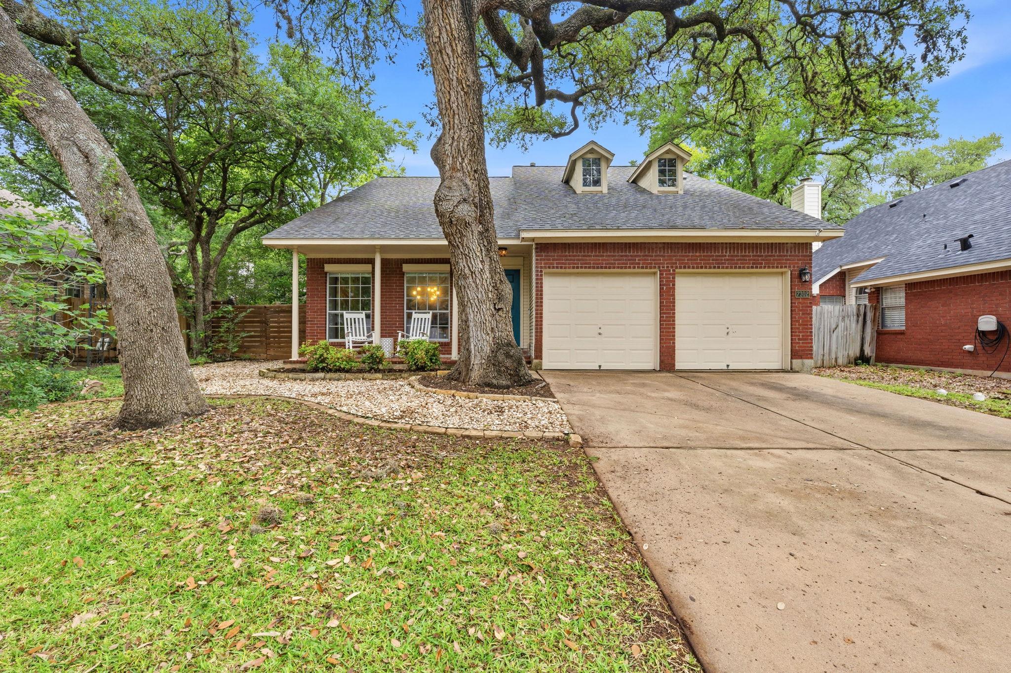 7302 John Blocker Dr, Austin, TX 78749