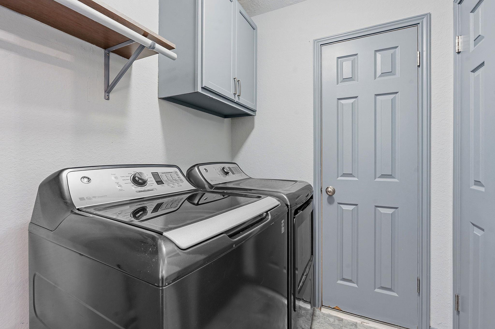 7302 John Blocker Dr, Austin, TX 78749