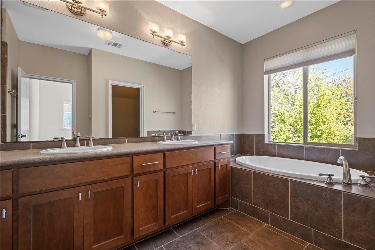 1601 Houston St # 3, Austin, TX 78756