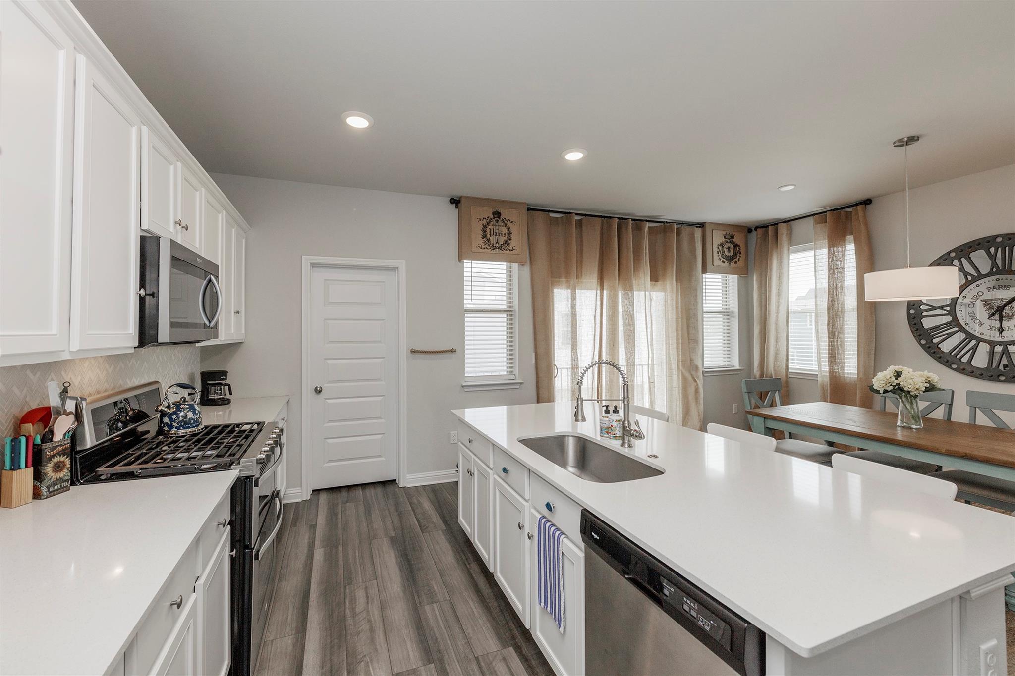 7915 Mellencamp Dr, Austin, TX 78744