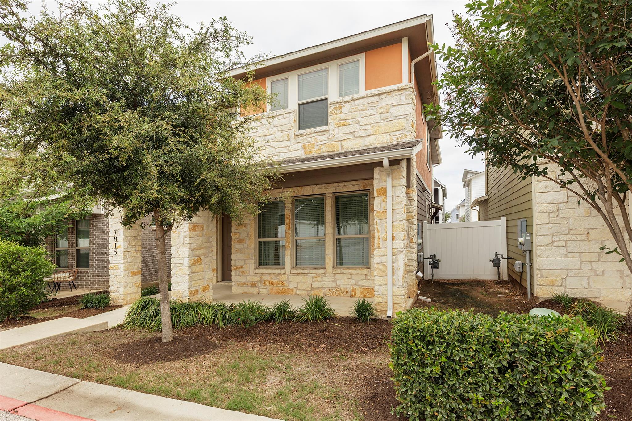 7915 Mellencamp Dr, Austin, TX 78744