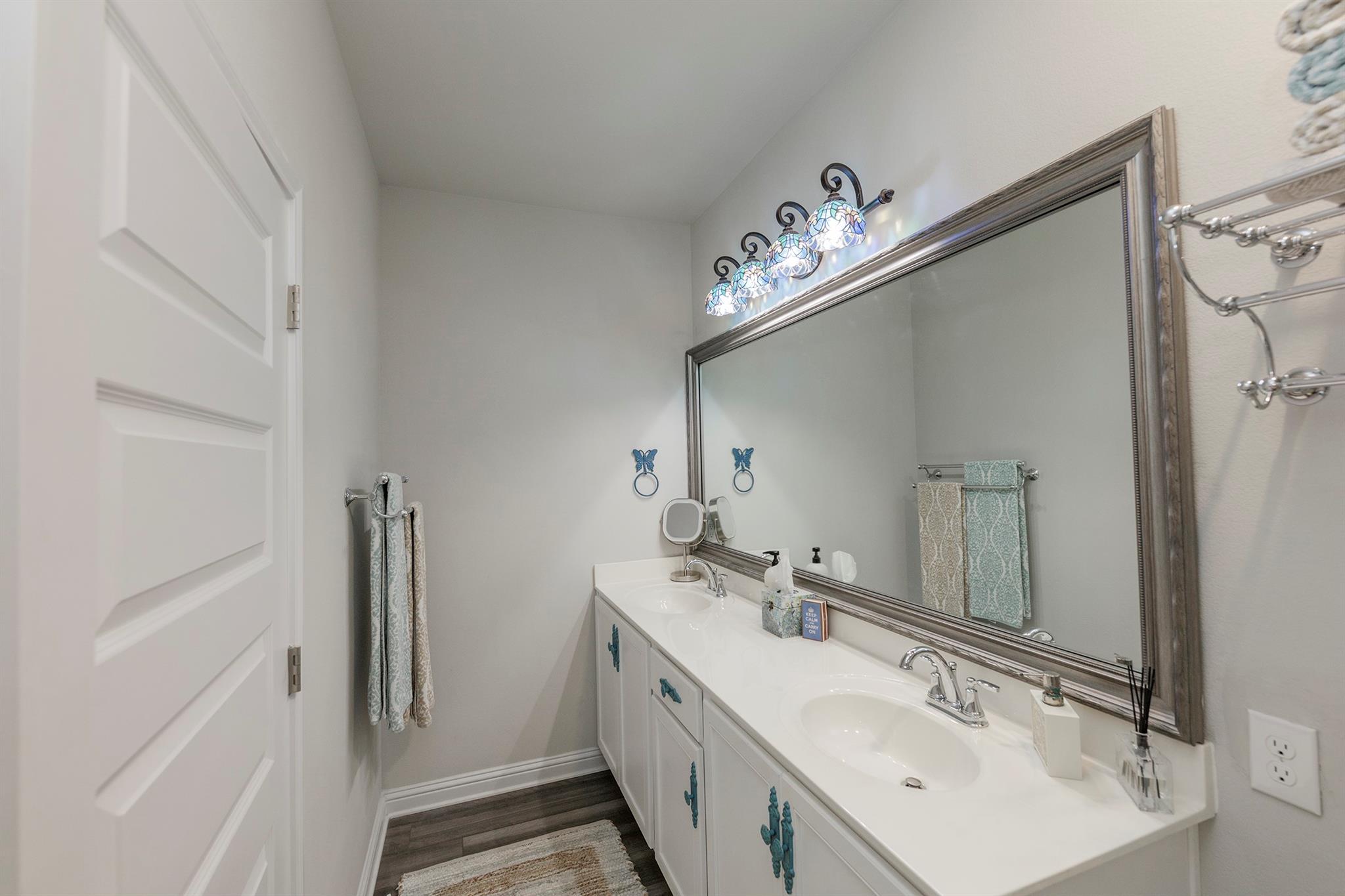 7915 Mellencamp Dr, Austin, TX 78744