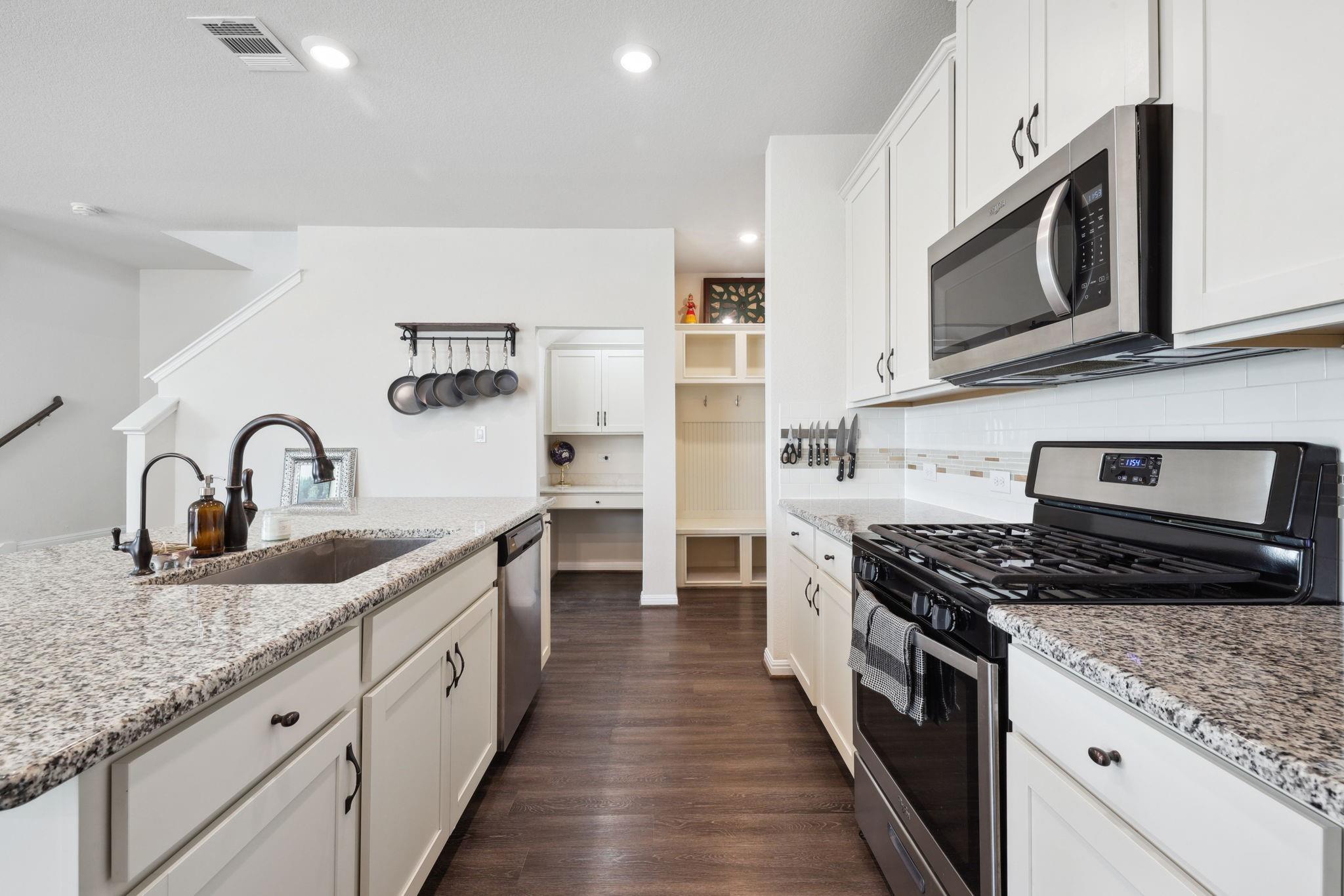 2204 Land Grant Way, Round Rock, TX 78664