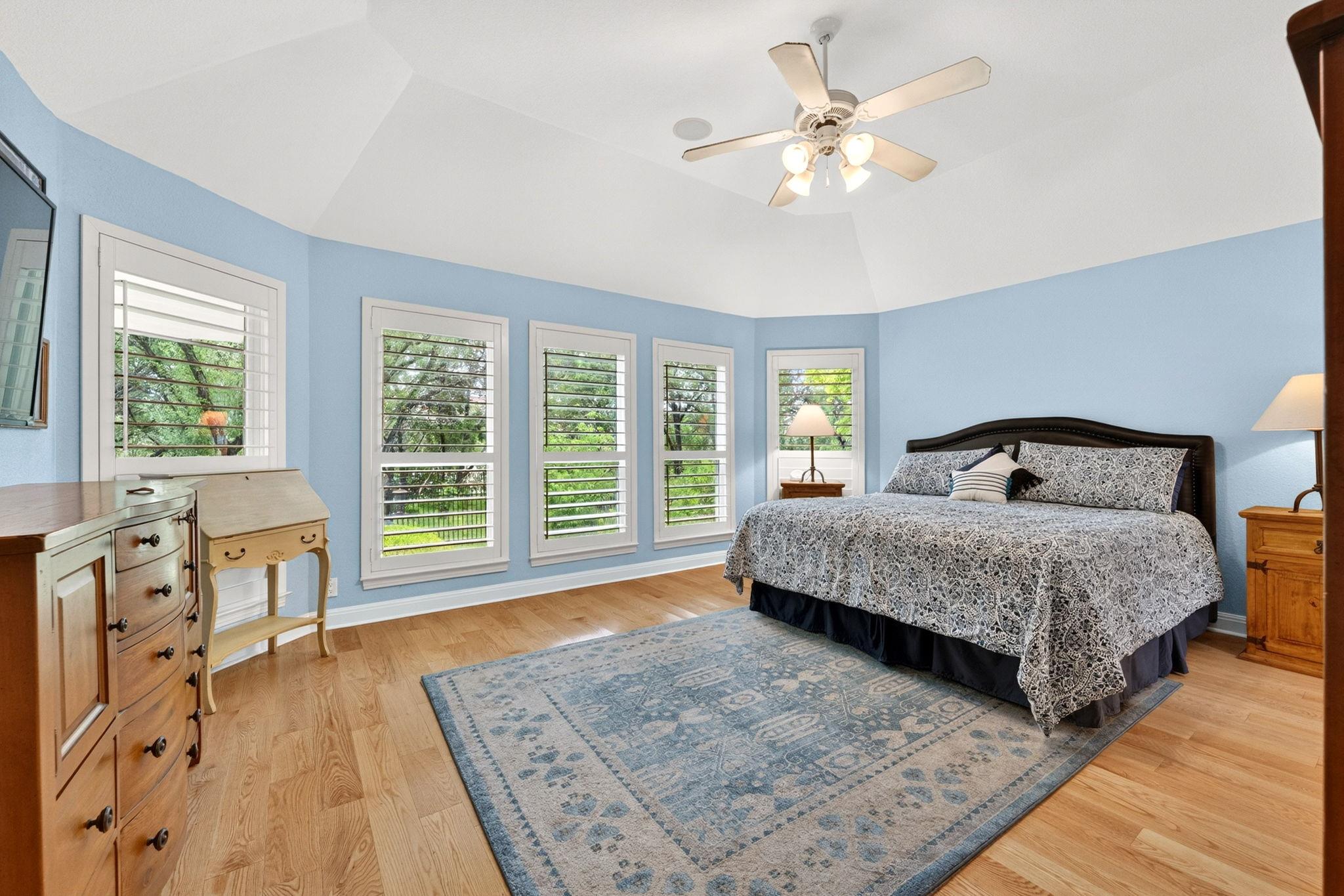 17 Stillmeadow Dr, The Hills, TX 78738